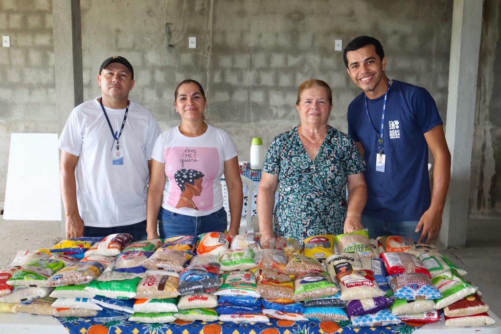 Sesc Mesa Brasil repassa mais de 290 kg de alimentos arrecadados em evento em Maceió