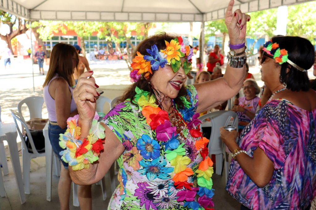 Sesc Alagoas realiza baile carnavalesco voltado para o público idoso